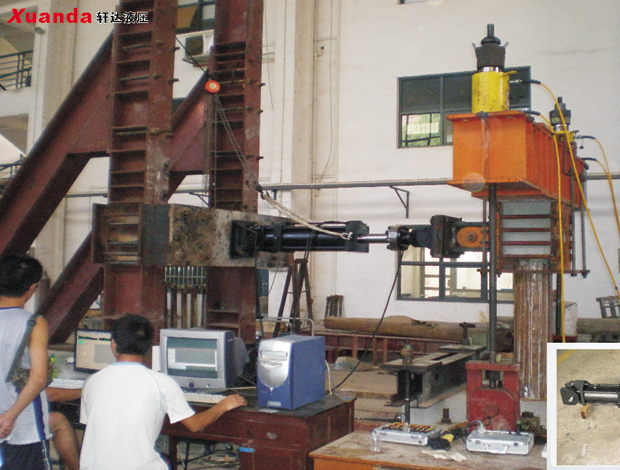 湖南大學20T動態加載油缸